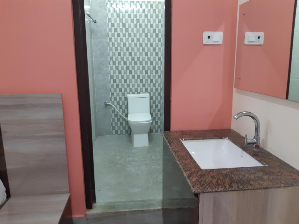 Devansh Bhanu Residency Dbr Srikalahasti Exterior foto