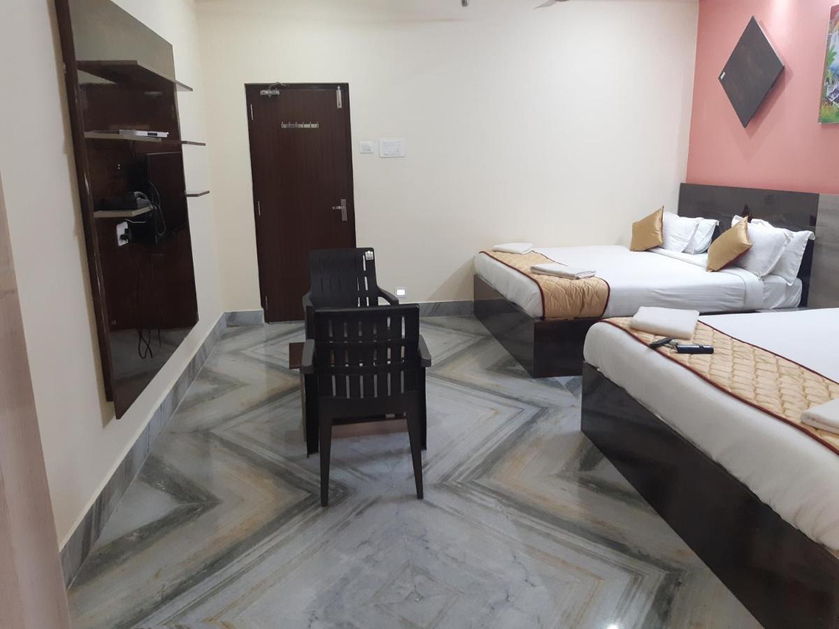 Devansh Bhanu Residency Dbr Srikalahasti Exterior foto