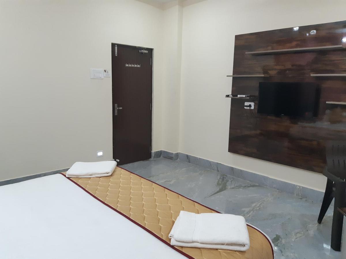 Devansh Bhanu Residency Dbr Srikalahasti Exterior foto