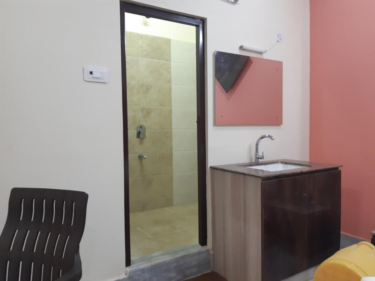 Devansh Bhanu Residency Dbr Srikalahasti Exterior foto